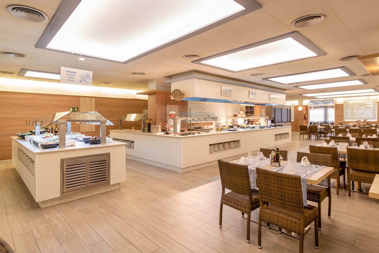 Golden Avenida Family Suites - photo 3