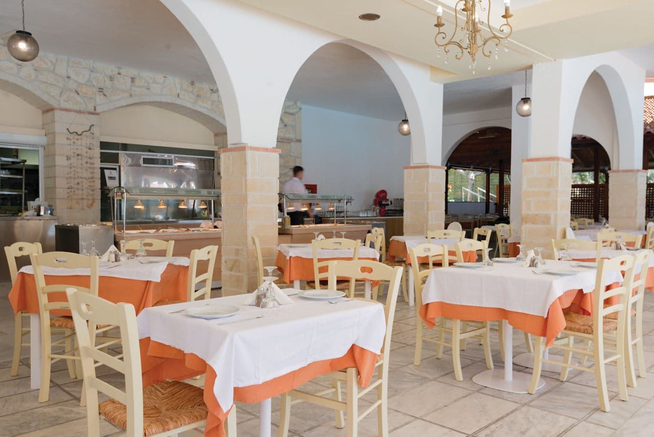 Portes Beach Hotel - photo 3
