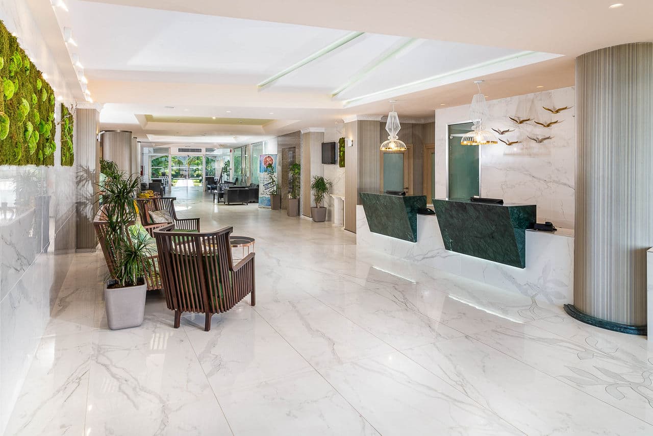 Portes Beach Hotel - photo 2