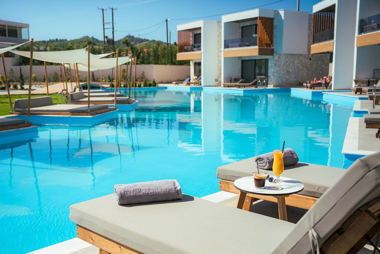 Luxury room with Pool View - photo 2