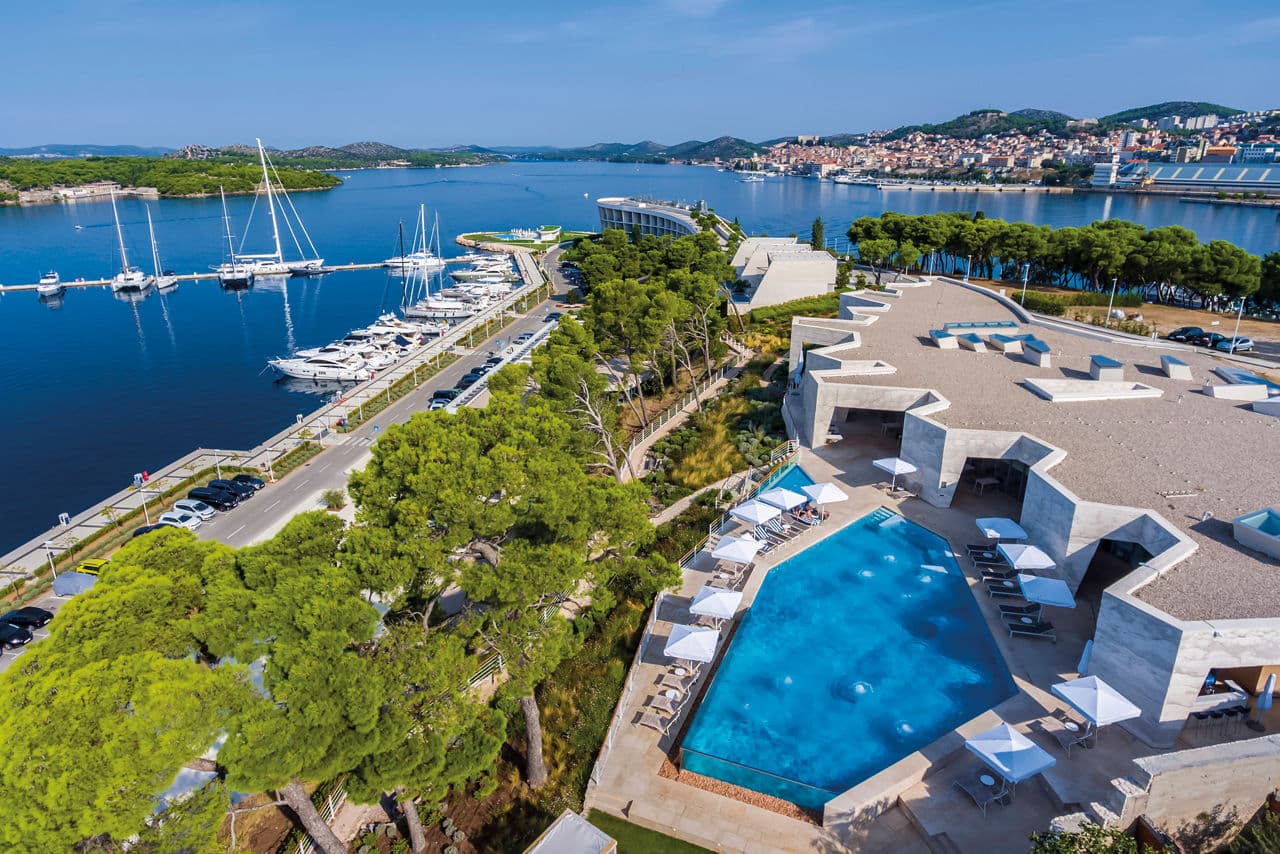 DResort Luxury Hotel