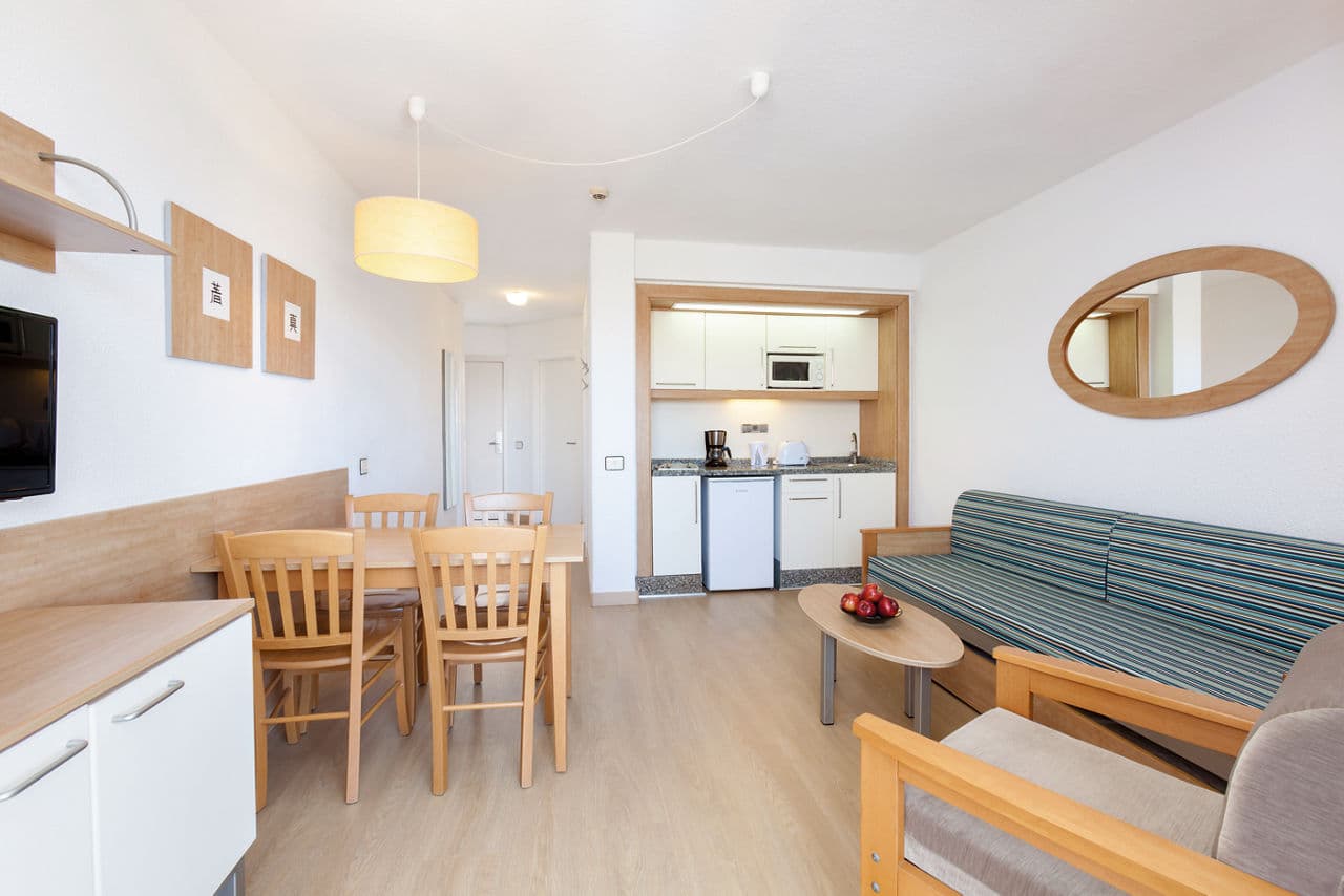 Aguamar Apartments - photo 3