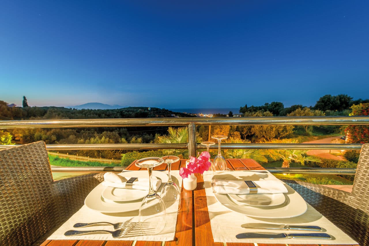 Beach Villa Retreat - photo 3