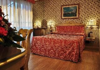 Venezia Hotel - photo 2