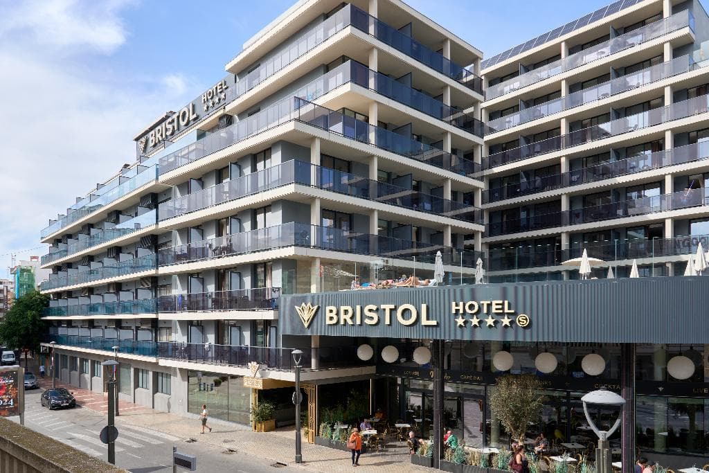 Benidorm, Bristol - photo 3