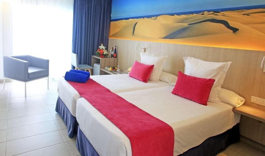 Beachside Aparthotel - photo 2