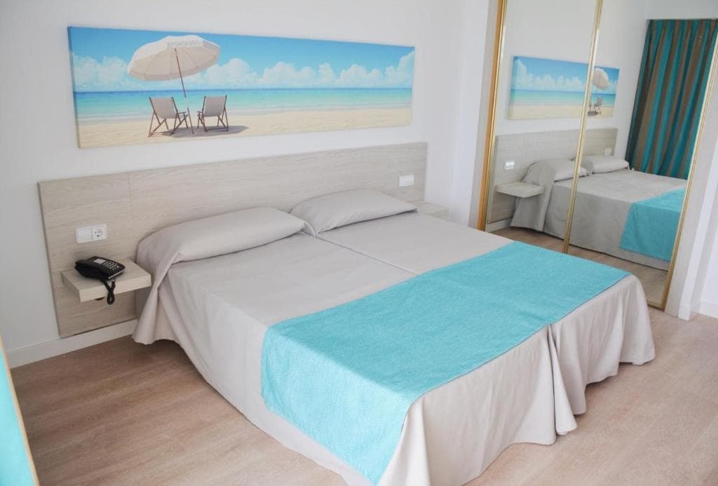 Beachfront getaway - photo 2