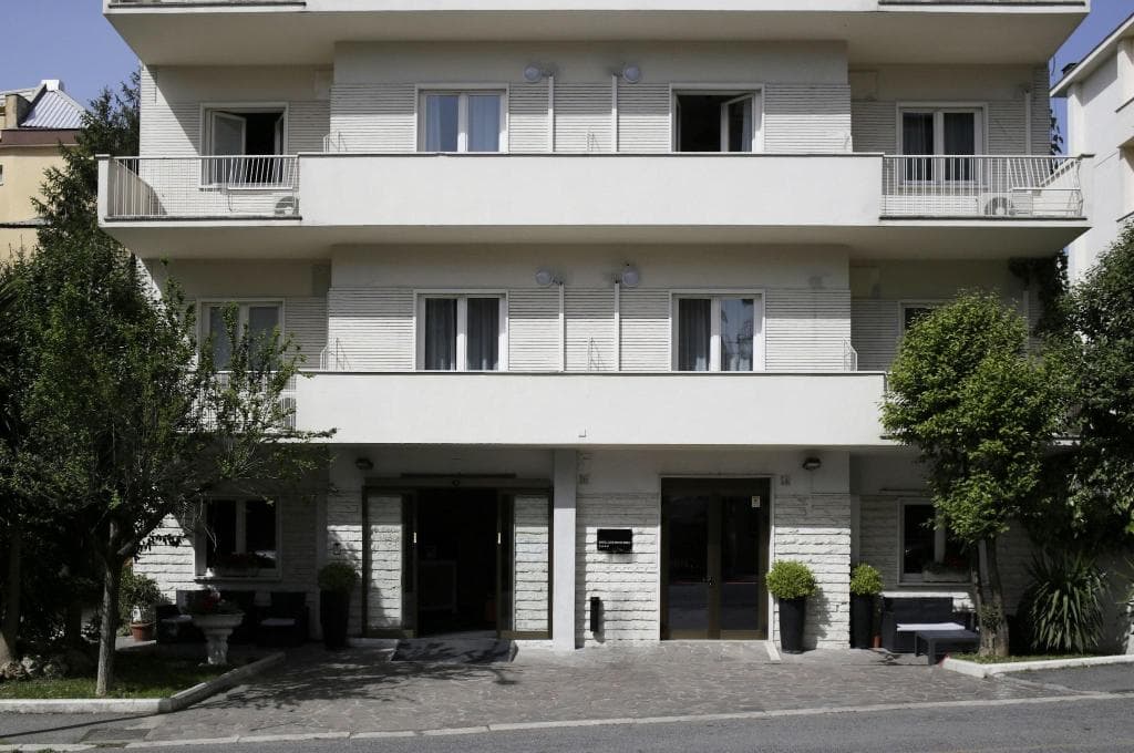 C- Hotels Club House Rome Escape - main photo