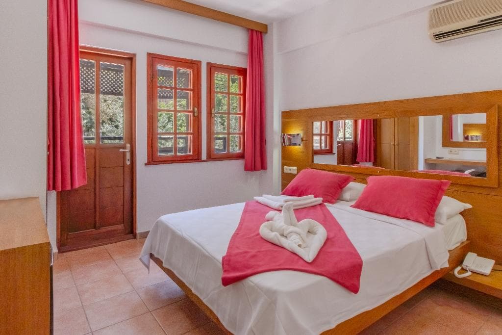 Hisaronu, Pink Palace - photo 2