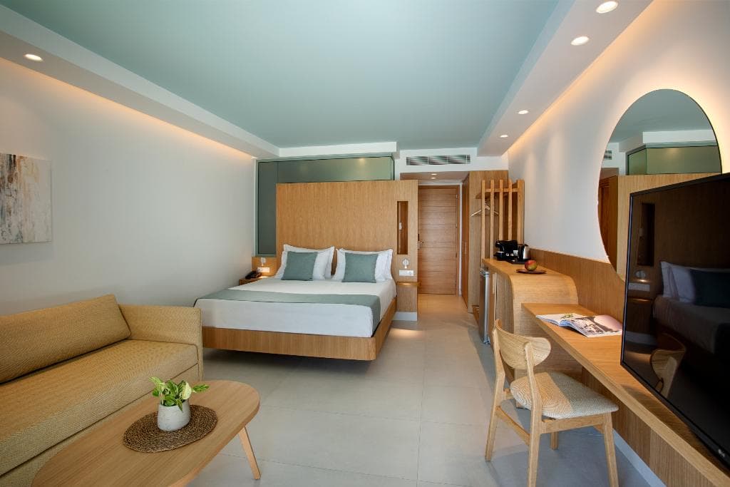 Arina Beach Hotel - photo 2