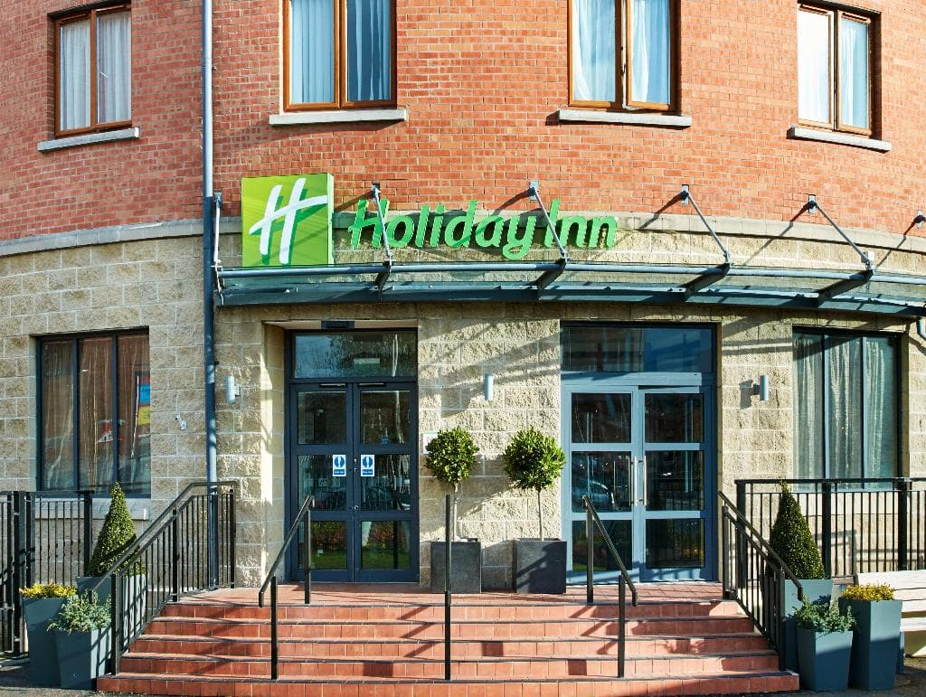 Modern City Comforts at Holiday Inn Belfast City Centre - photo 3