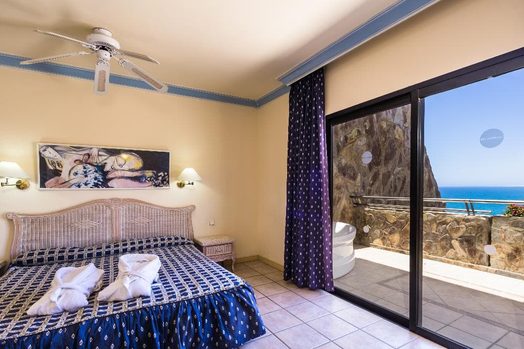 Bluebay Beach Club - photo 2