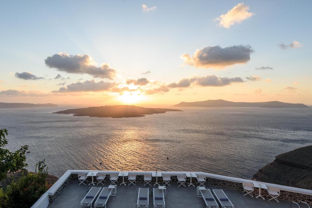 Santorini Getaway - photo 2