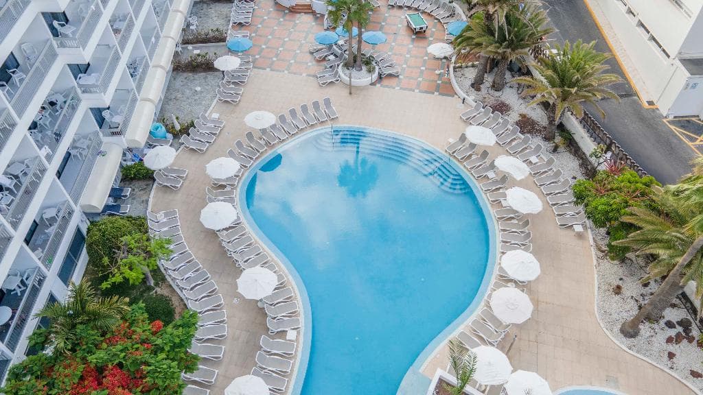 Palm Beach Getaway - photo 3