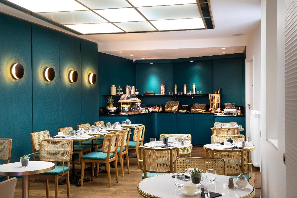 Chic Parisian retreat Hotel Victor Hugo Paris Kleber. - photo 3
