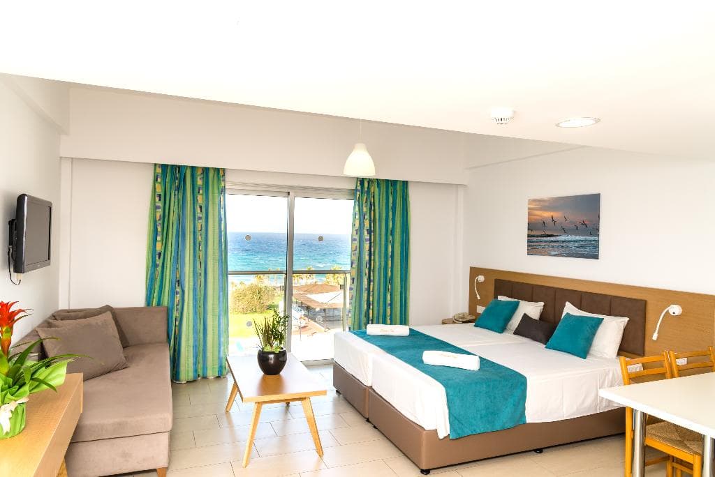 Helios Bay Hotel Apts - photo 2
