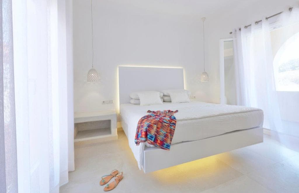 Art Hotel, Pyrgos - photo 2