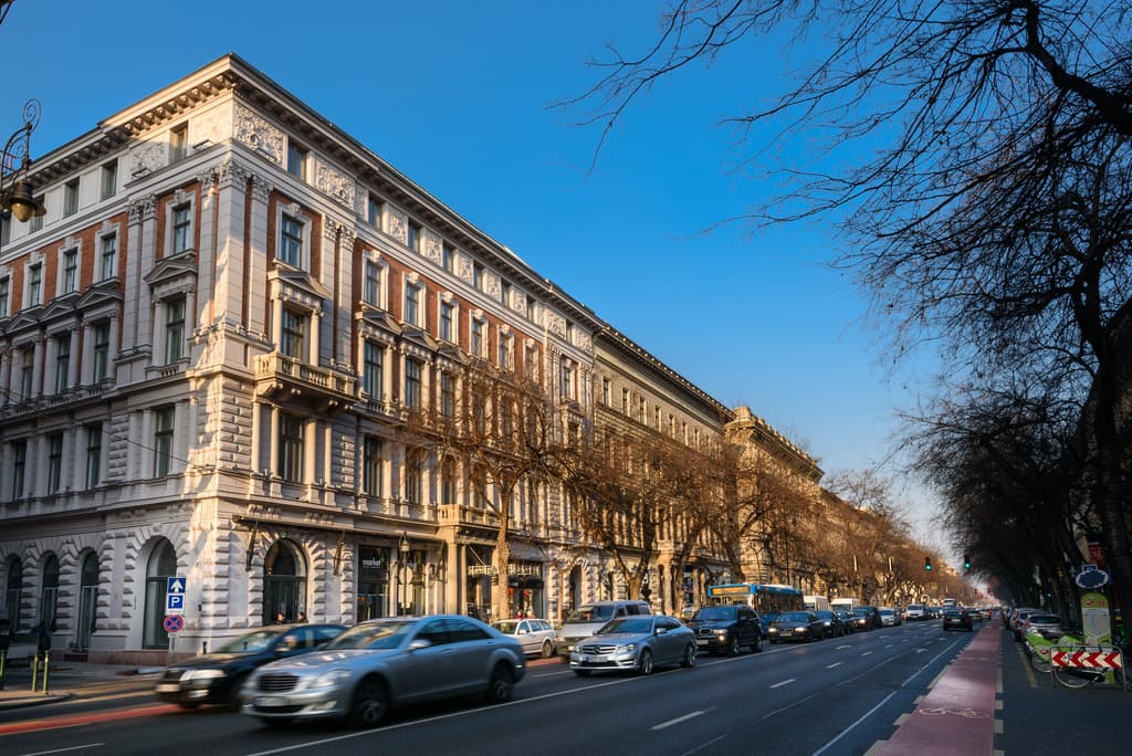 Hotel Moments Budapest - photo 2