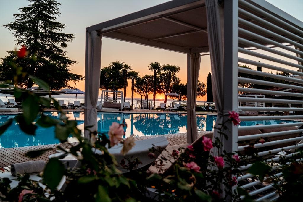 Luxury Spa Resort - photo 2