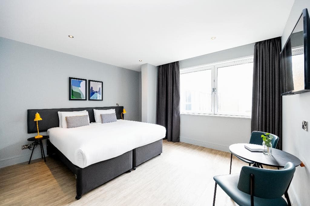 Staycity Aparthotel - photo 2