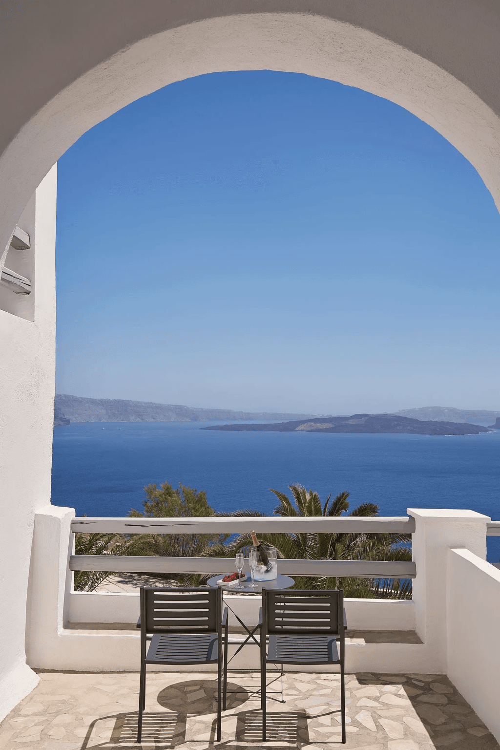 Oia, Mr & Mrs White - photo 2