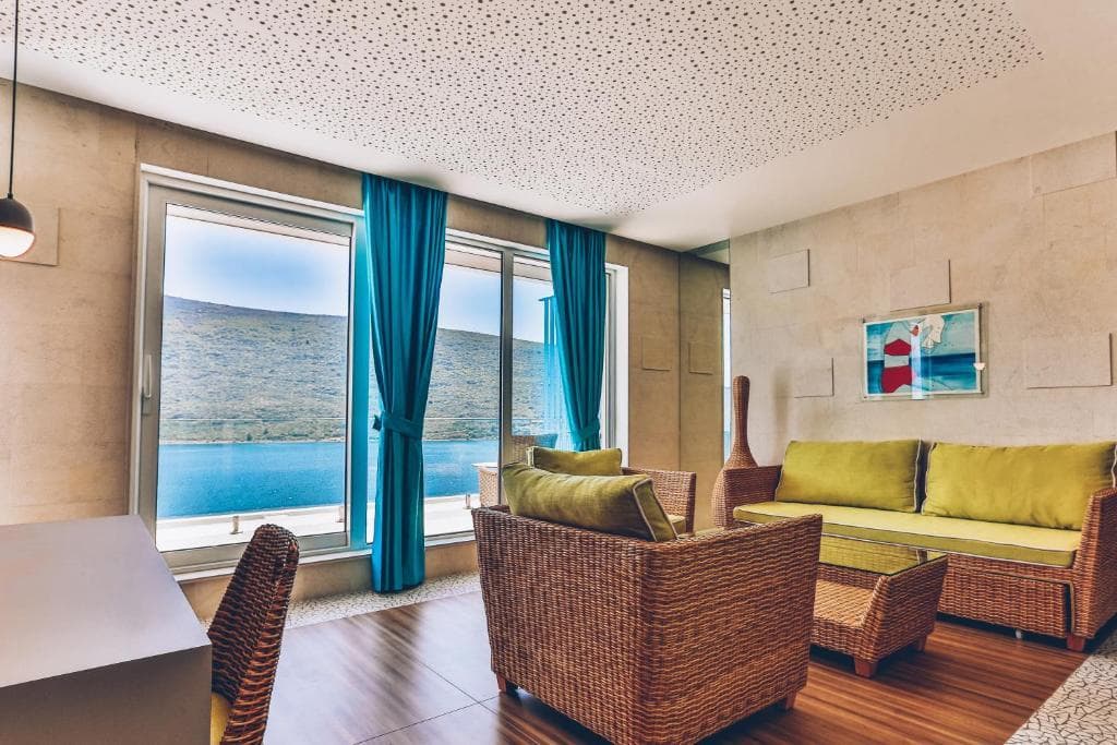 Carine Hotel Kumbor - photo 3