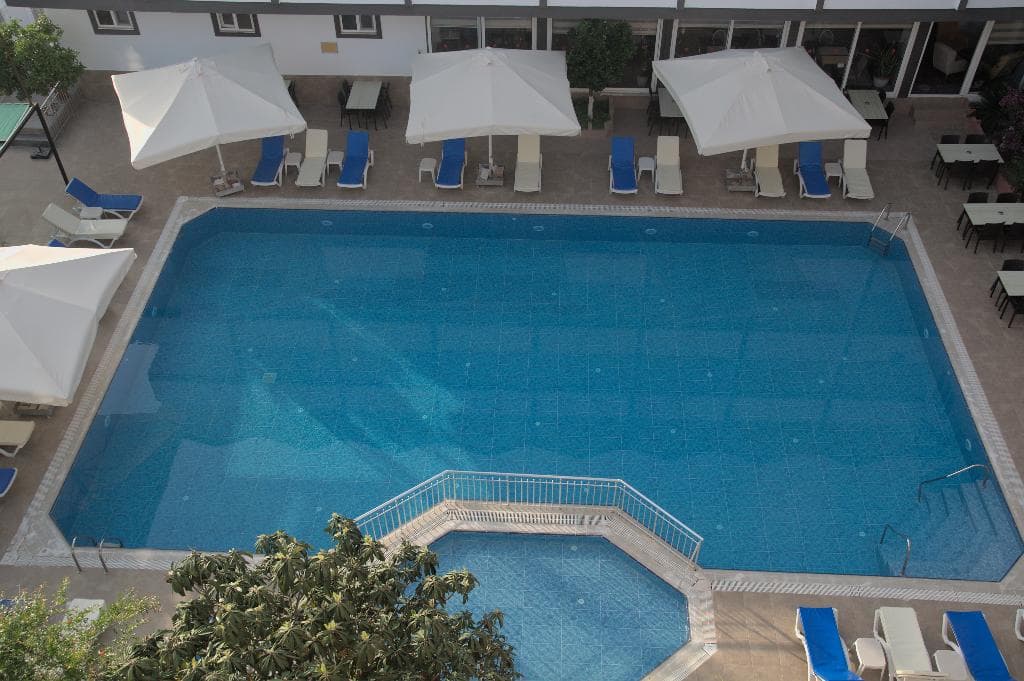 Side Spring Hotel - photo 3