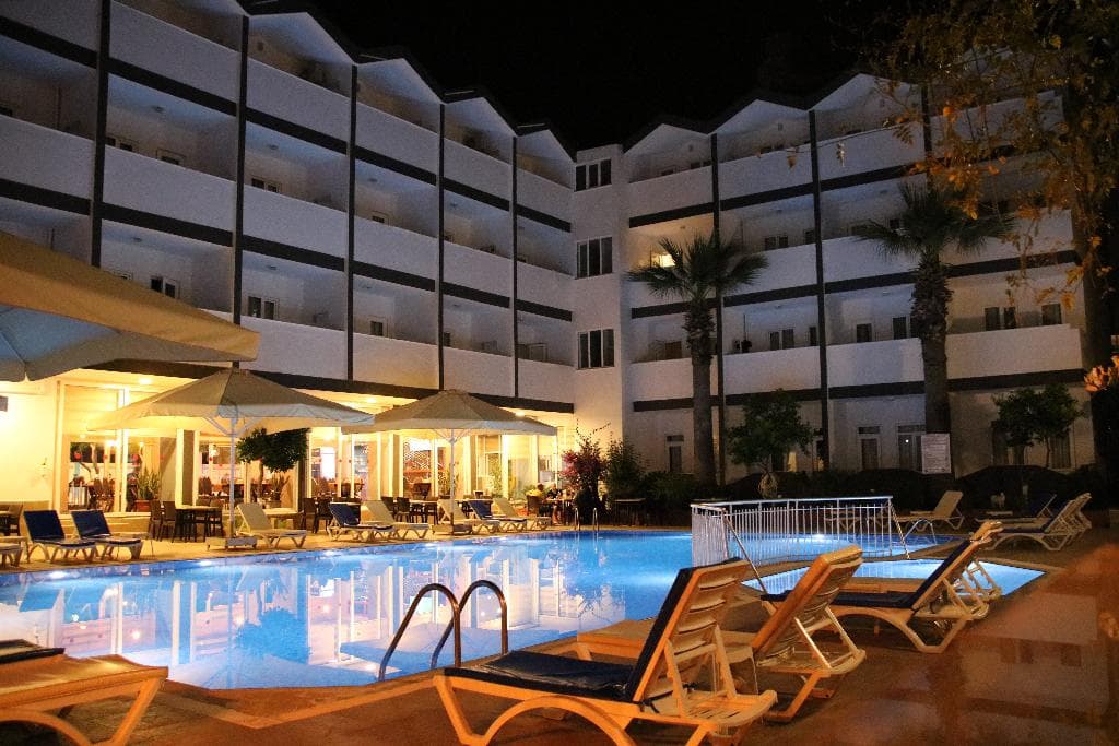 Side Spring Hotel - main photo