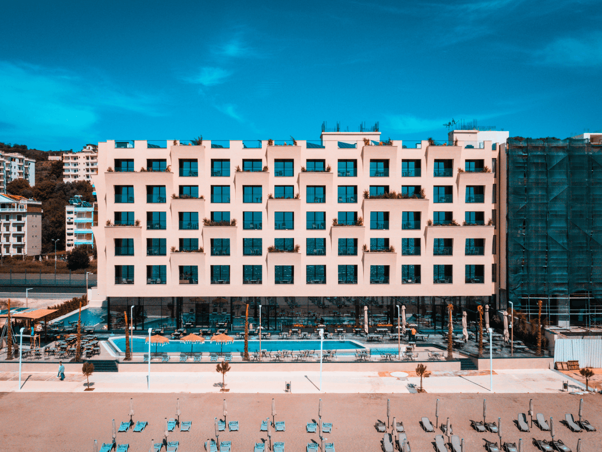 Royal G Deluxe Hotel - photo 2