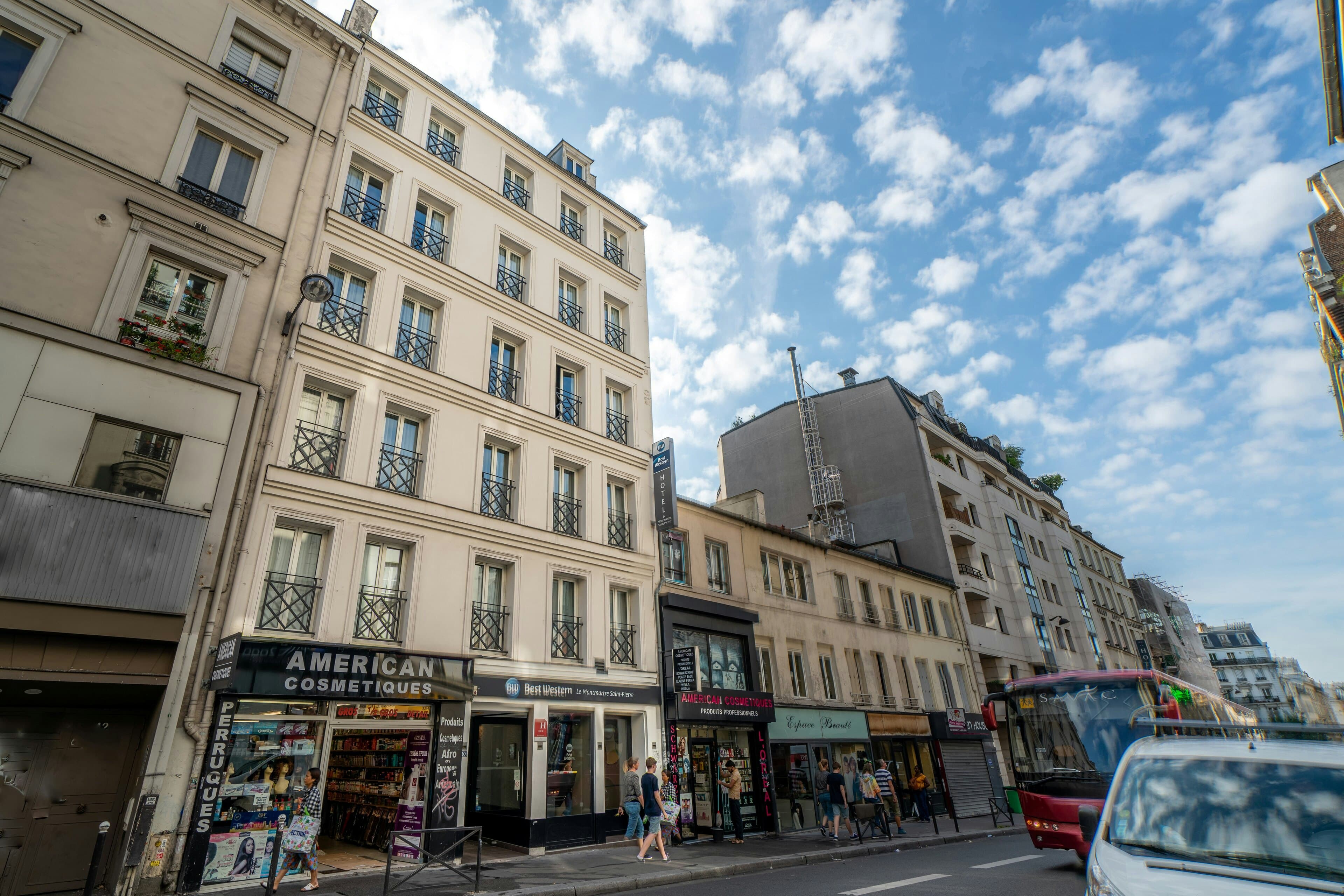 Hotel Le Montmartre Saint Pierre - photo 2