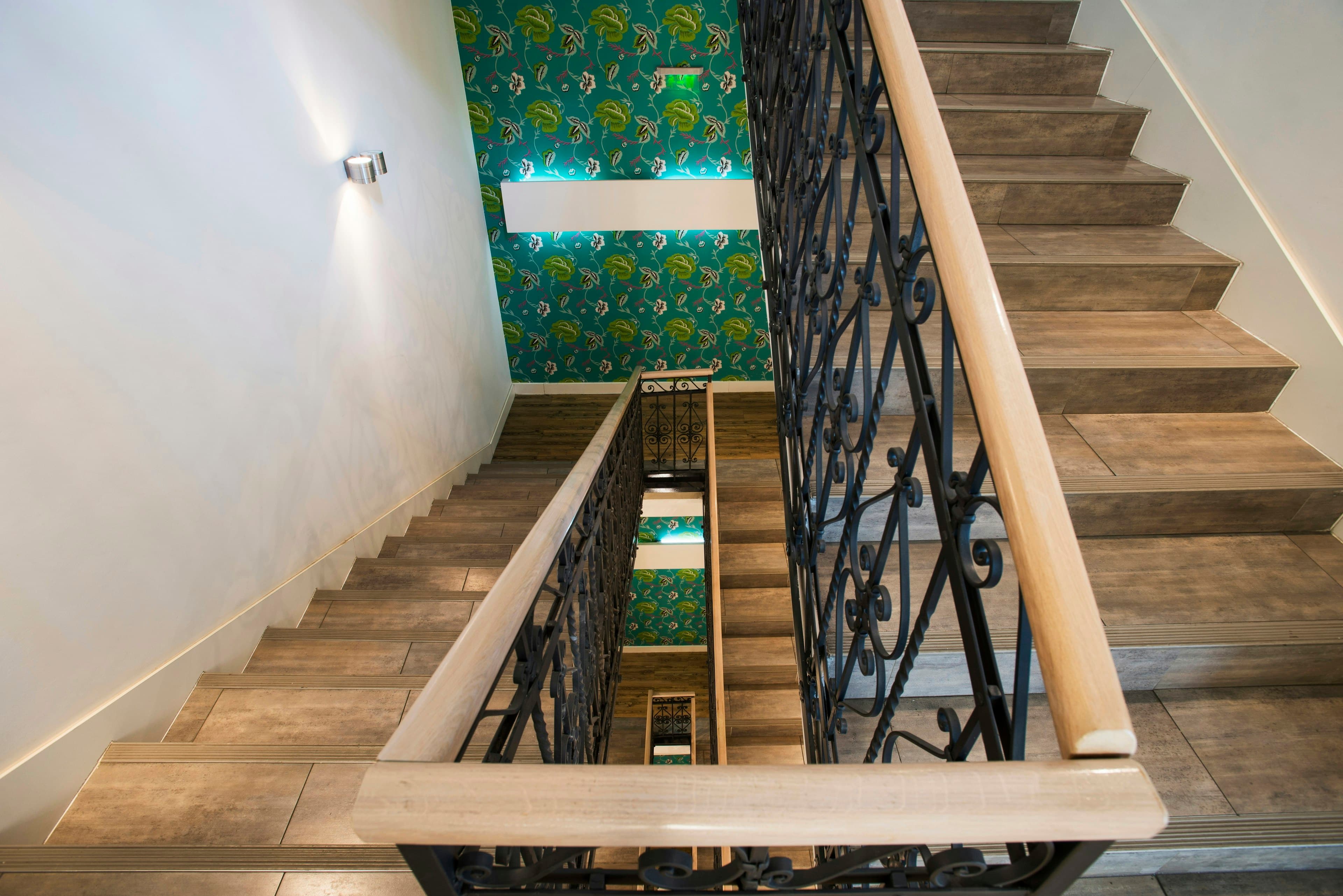 Atrium Hotel - photo 3