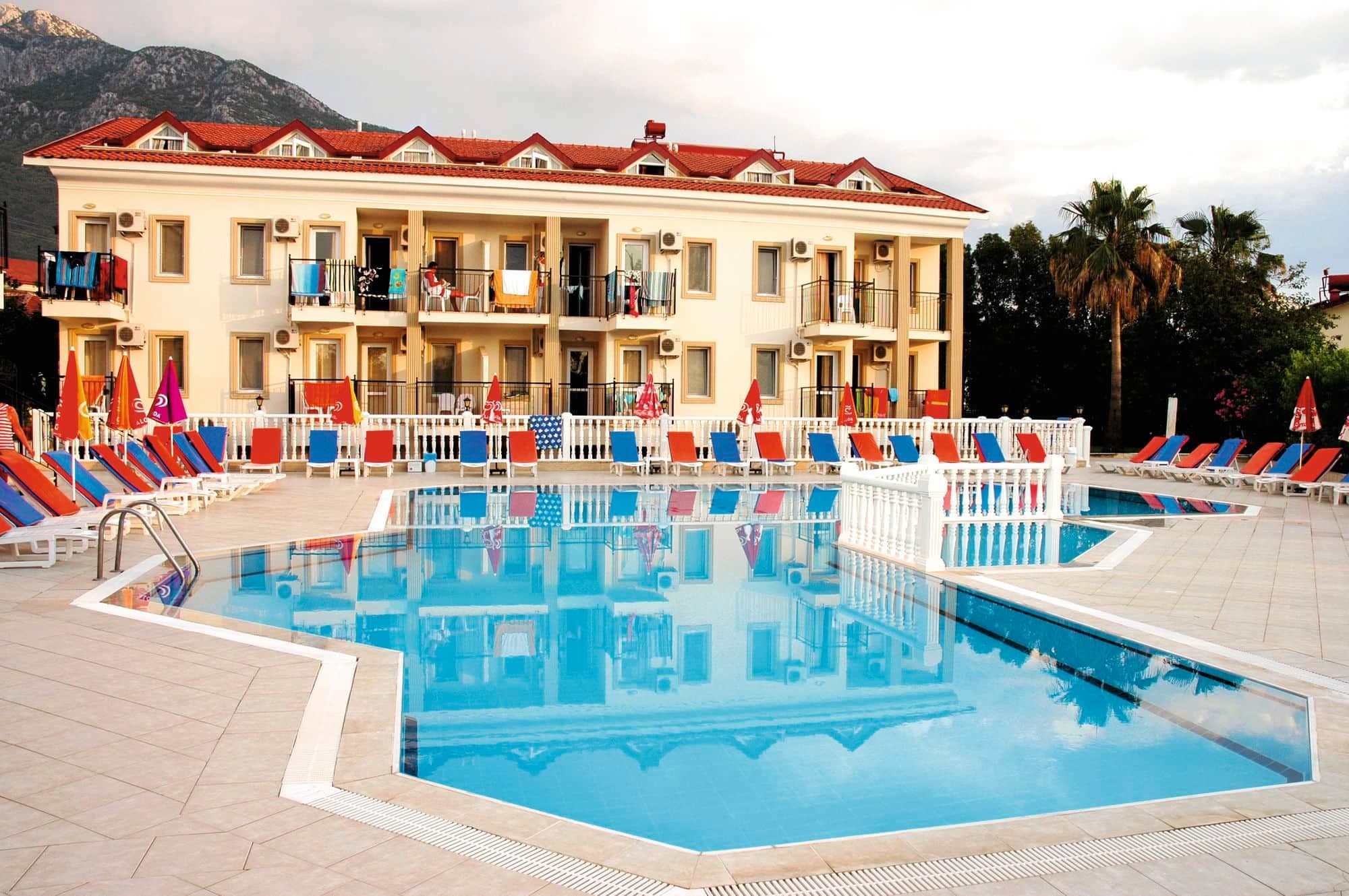 Lagoon Hotel