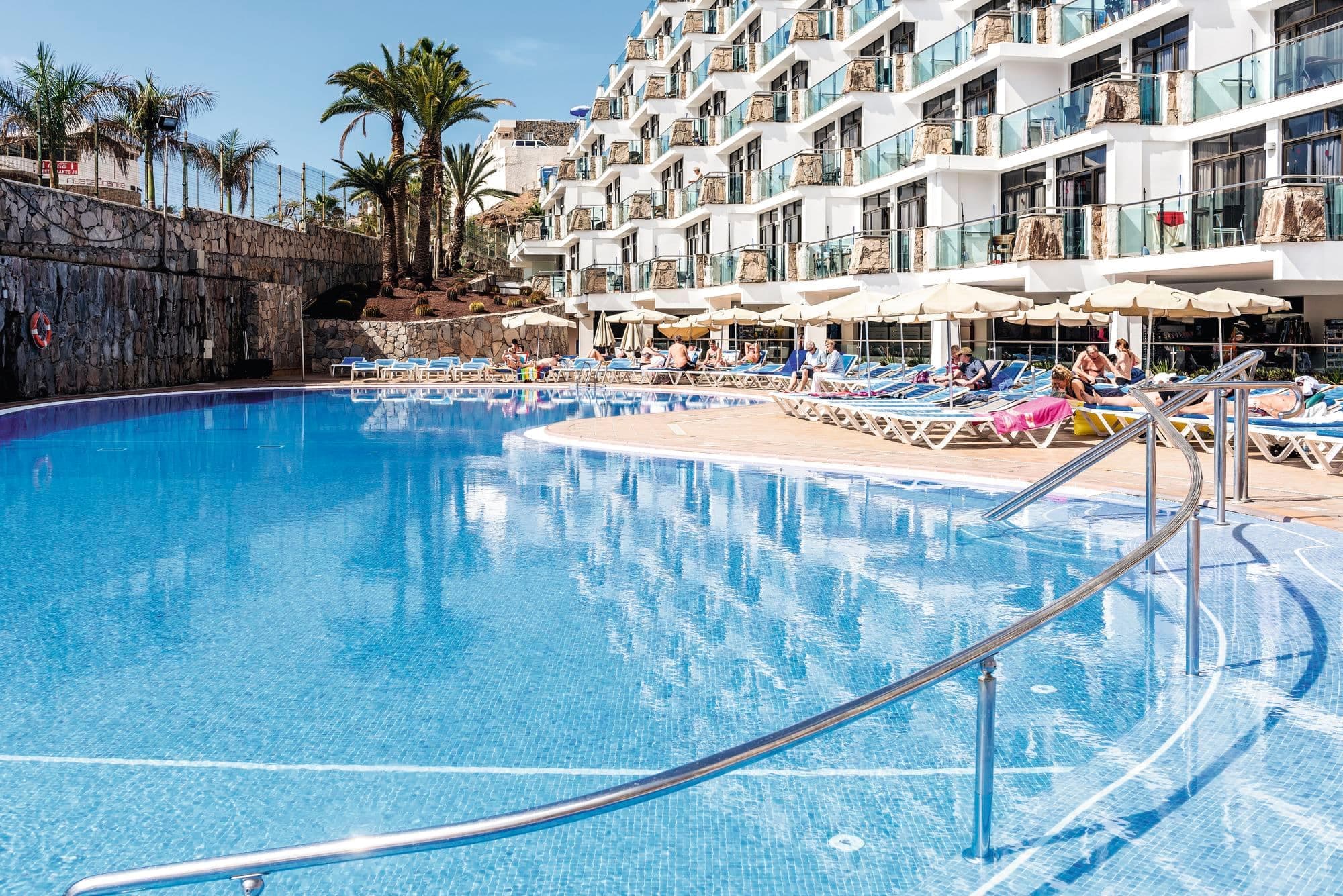 Revoli Playa Apartments