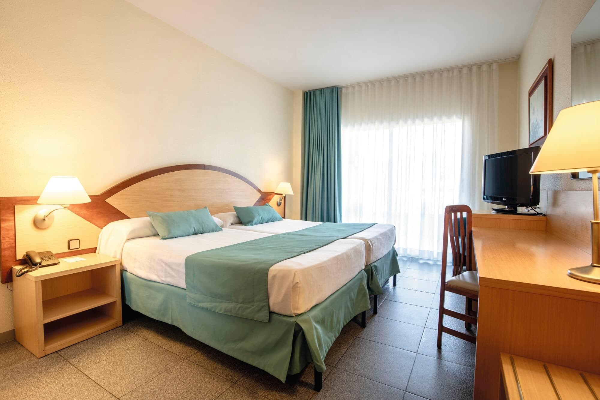 Aquasplash Estival Hotel Costa Dorada, - photo 2