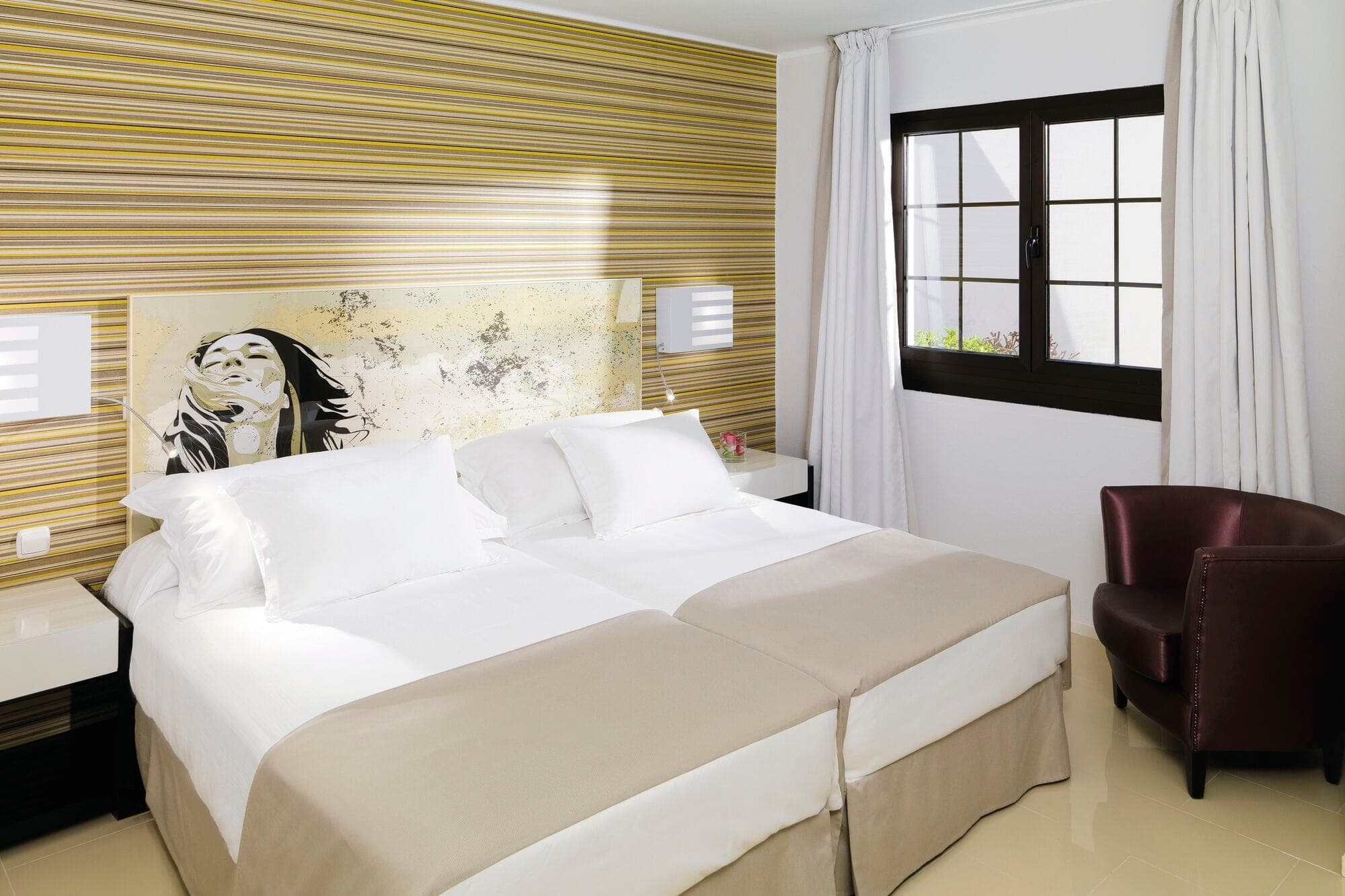 H10 White Suites - photo 2