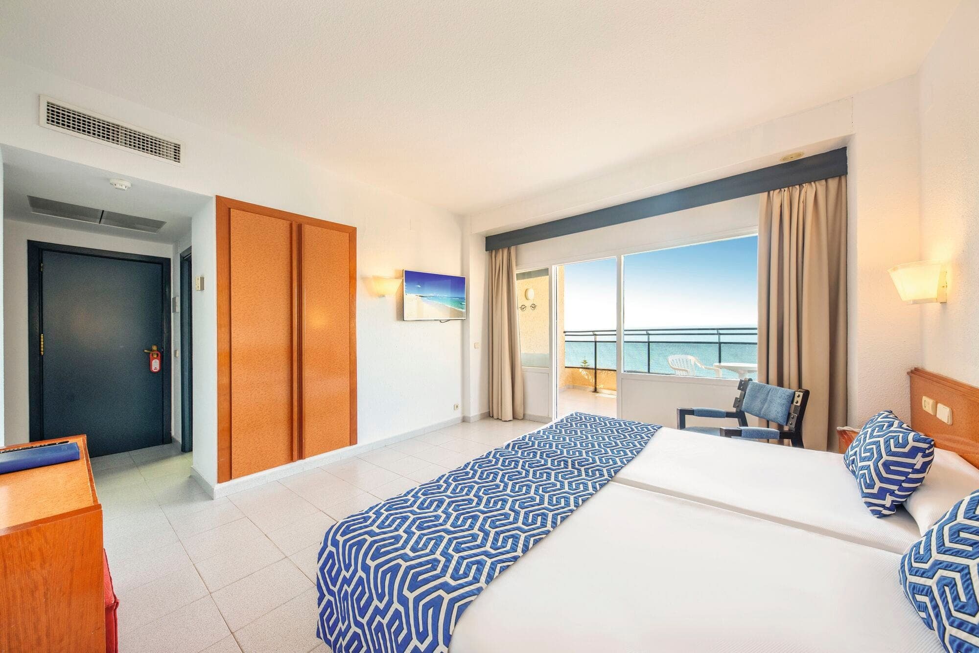 Globales Gardenia Hotel - photo 2