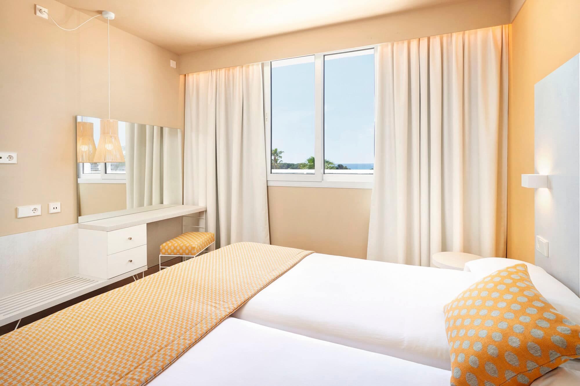 Protur Aparthotel - photo 2