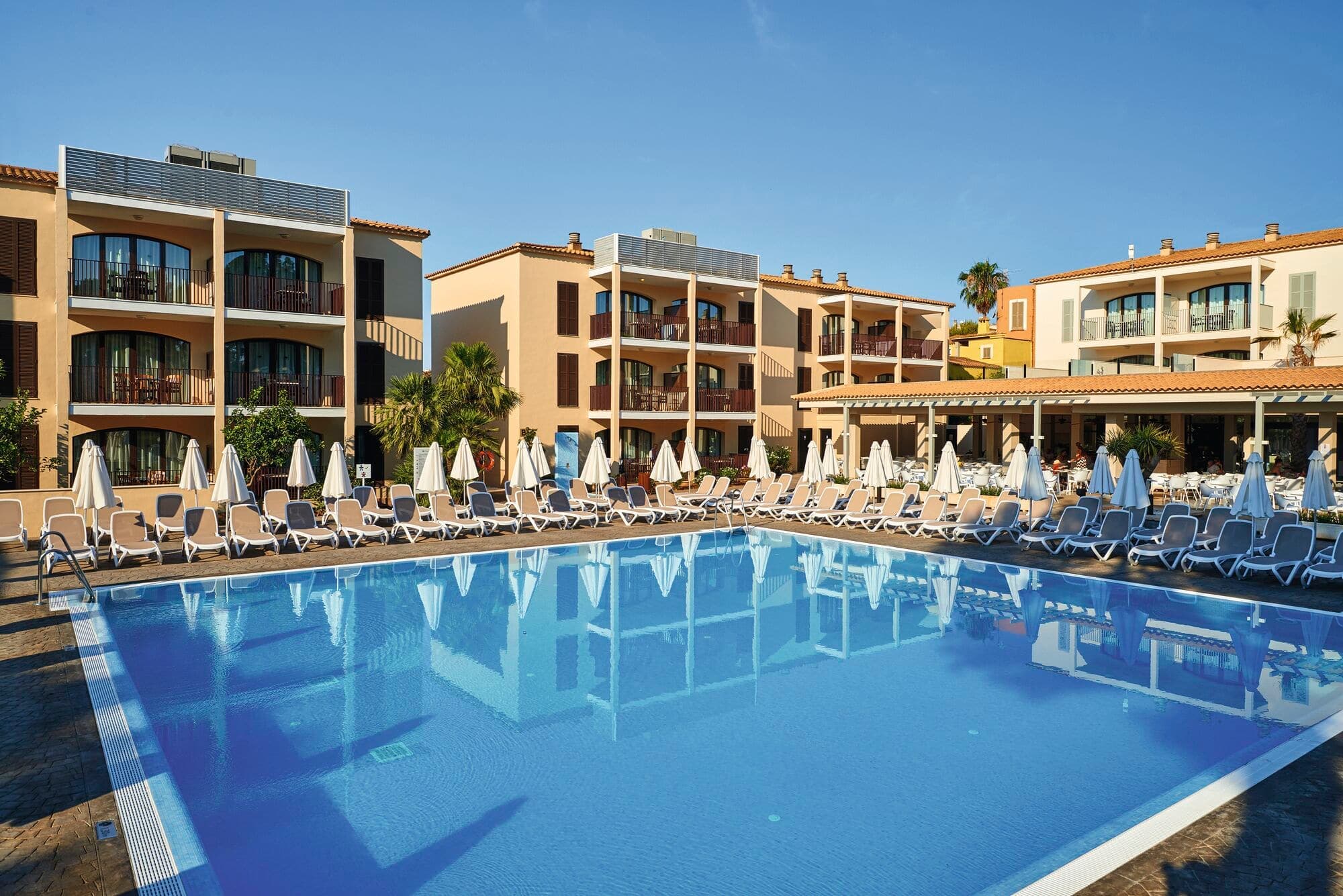 Protur Floriana Resort