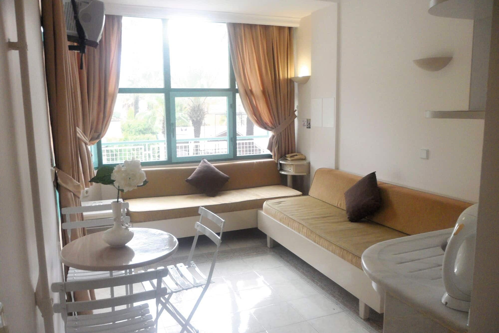 Club Atrium Hotel & Apartments - photo 2