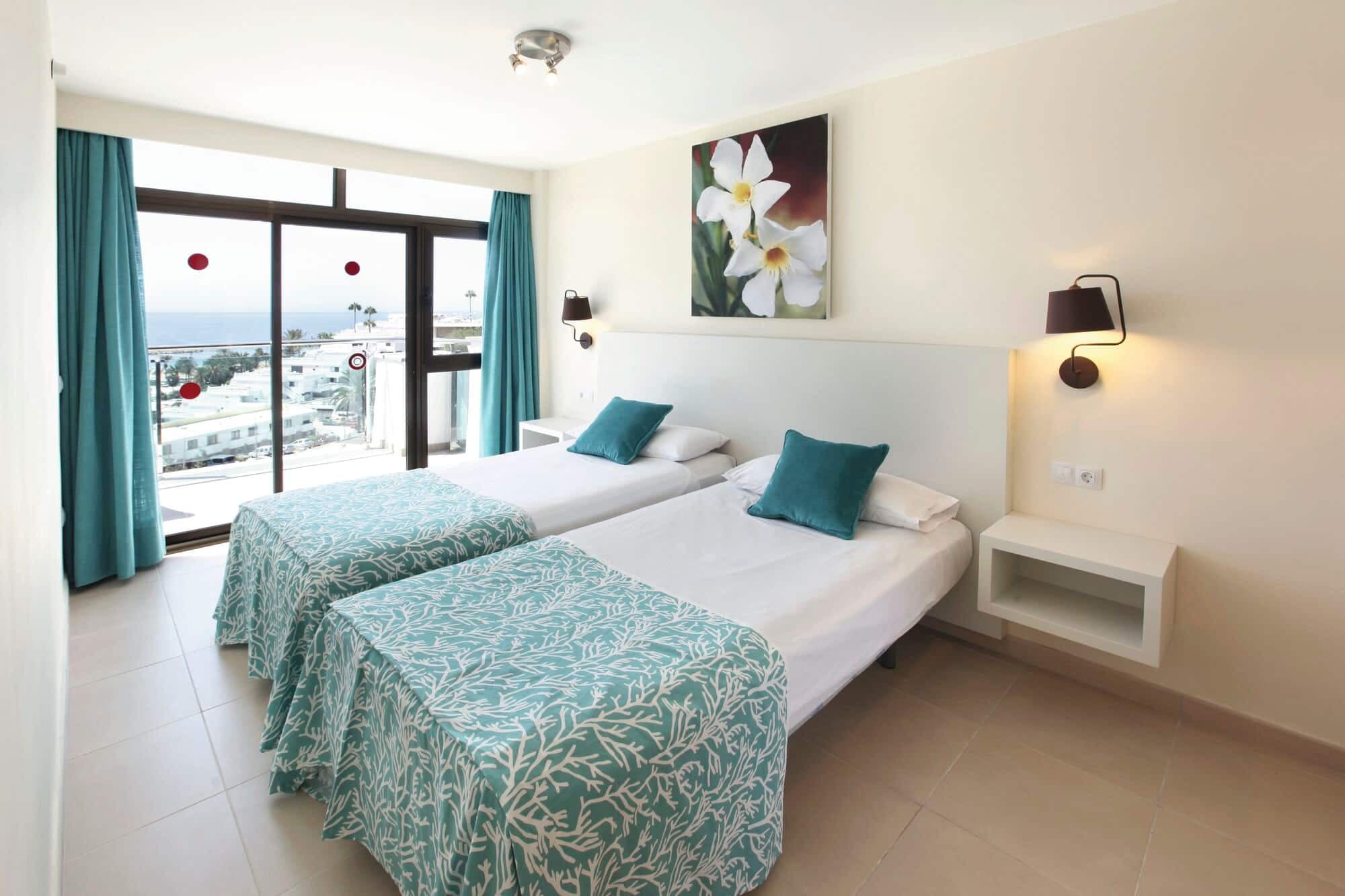 Revoli Playa Apartments - photo 2