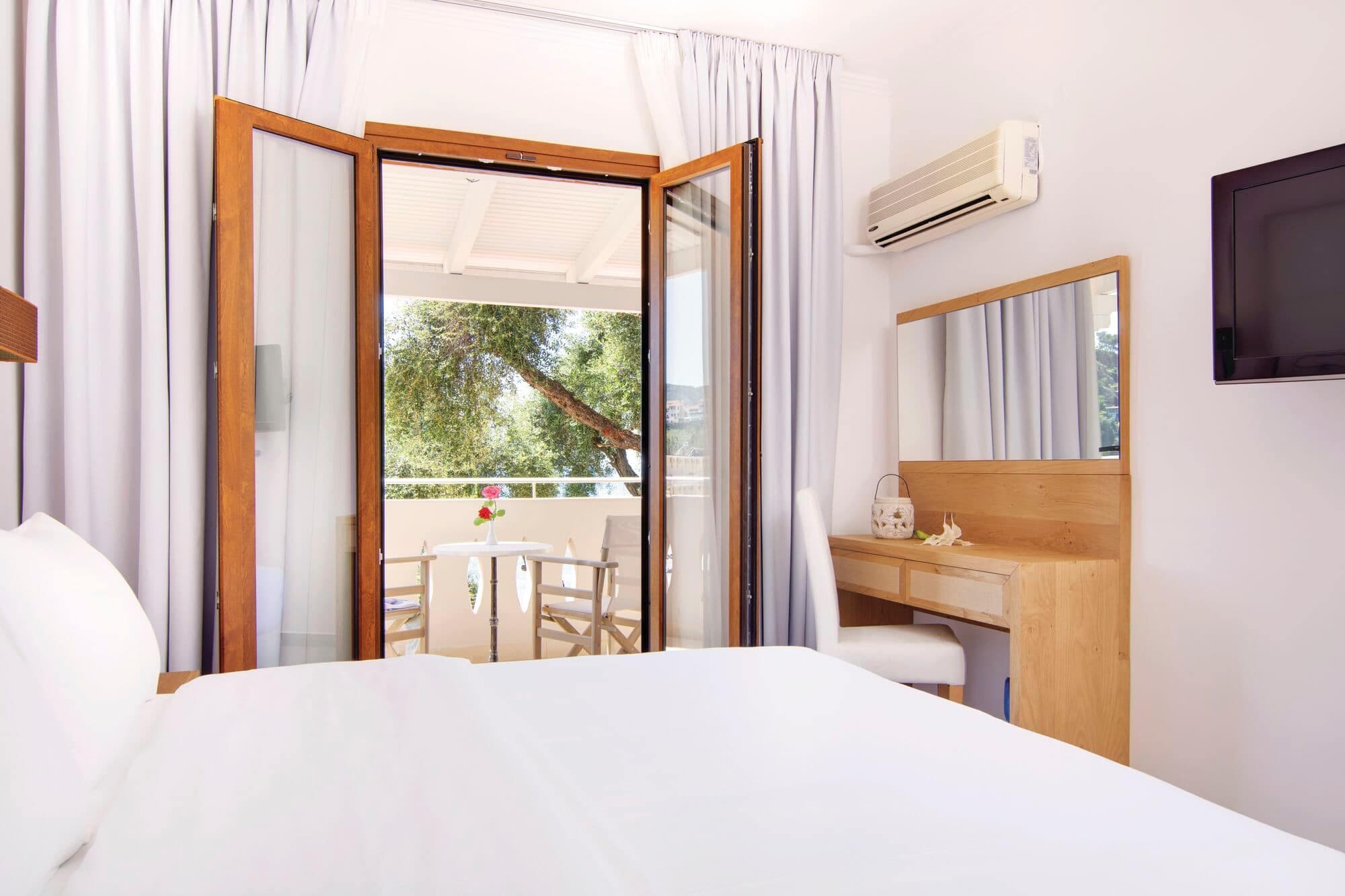 Valtos Beach Hotel - photo 3