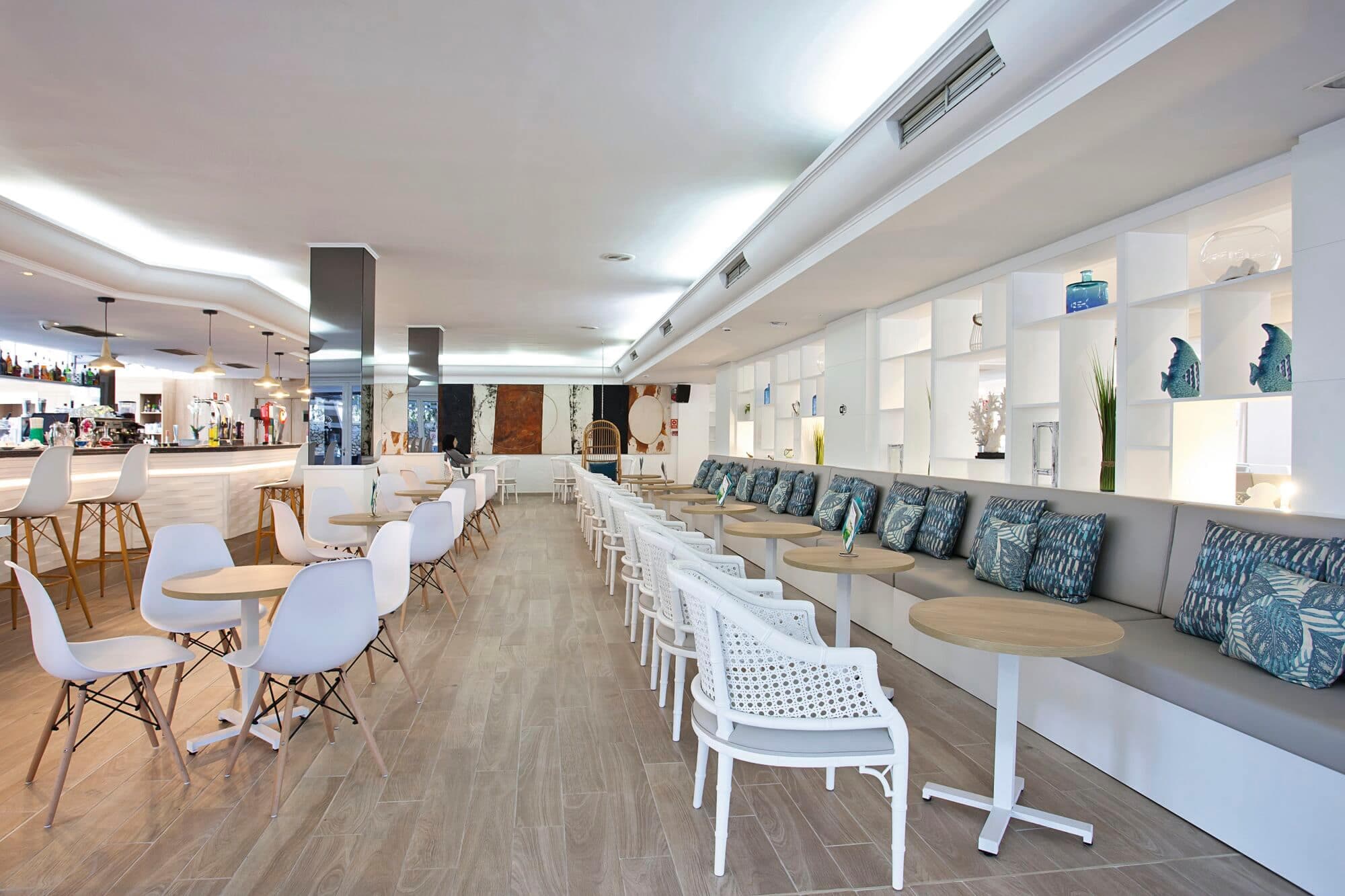 Bahia de Alcudia Hotel - photo 3