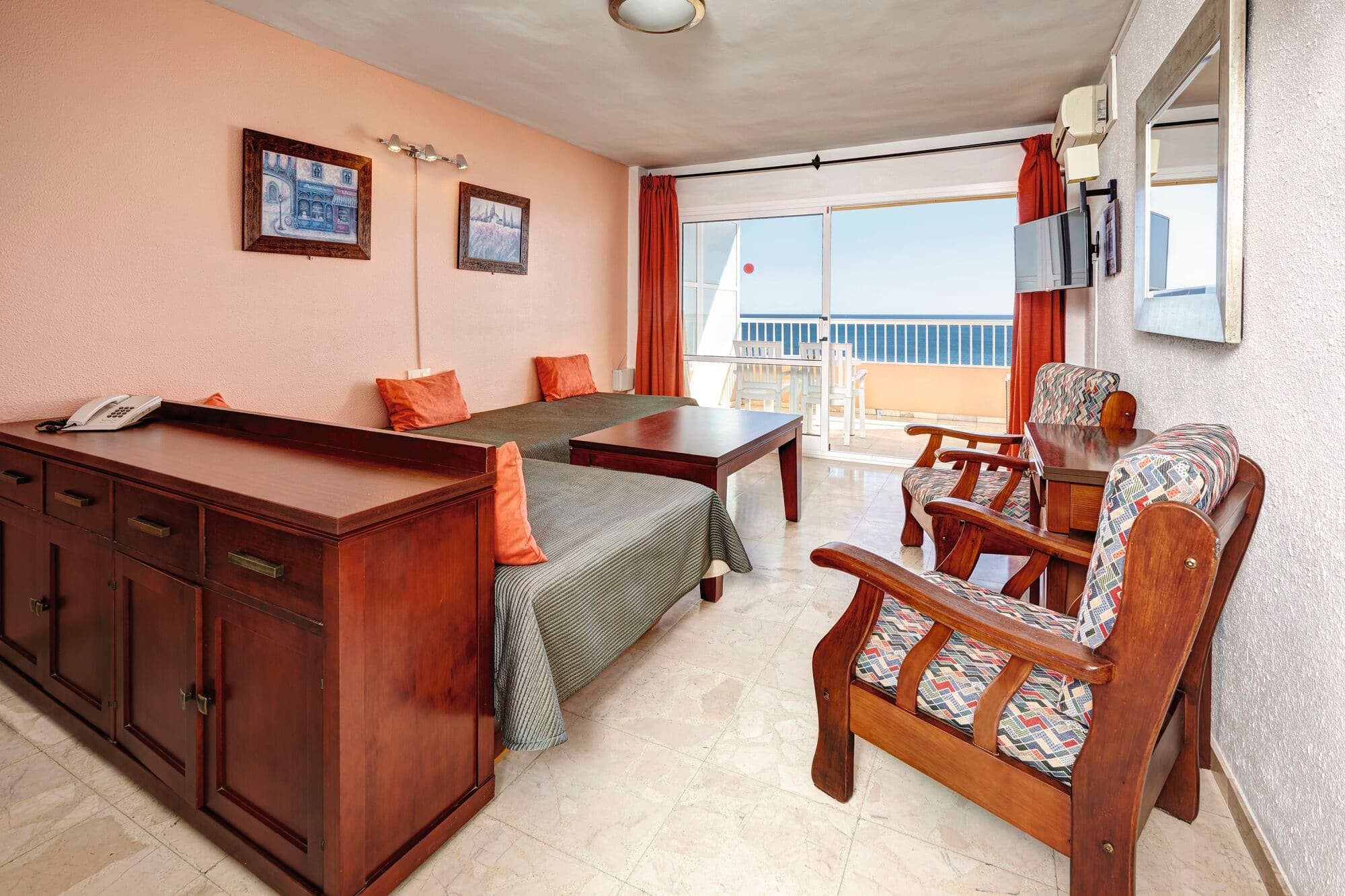 Apartamentos La Jabega - photo 2
