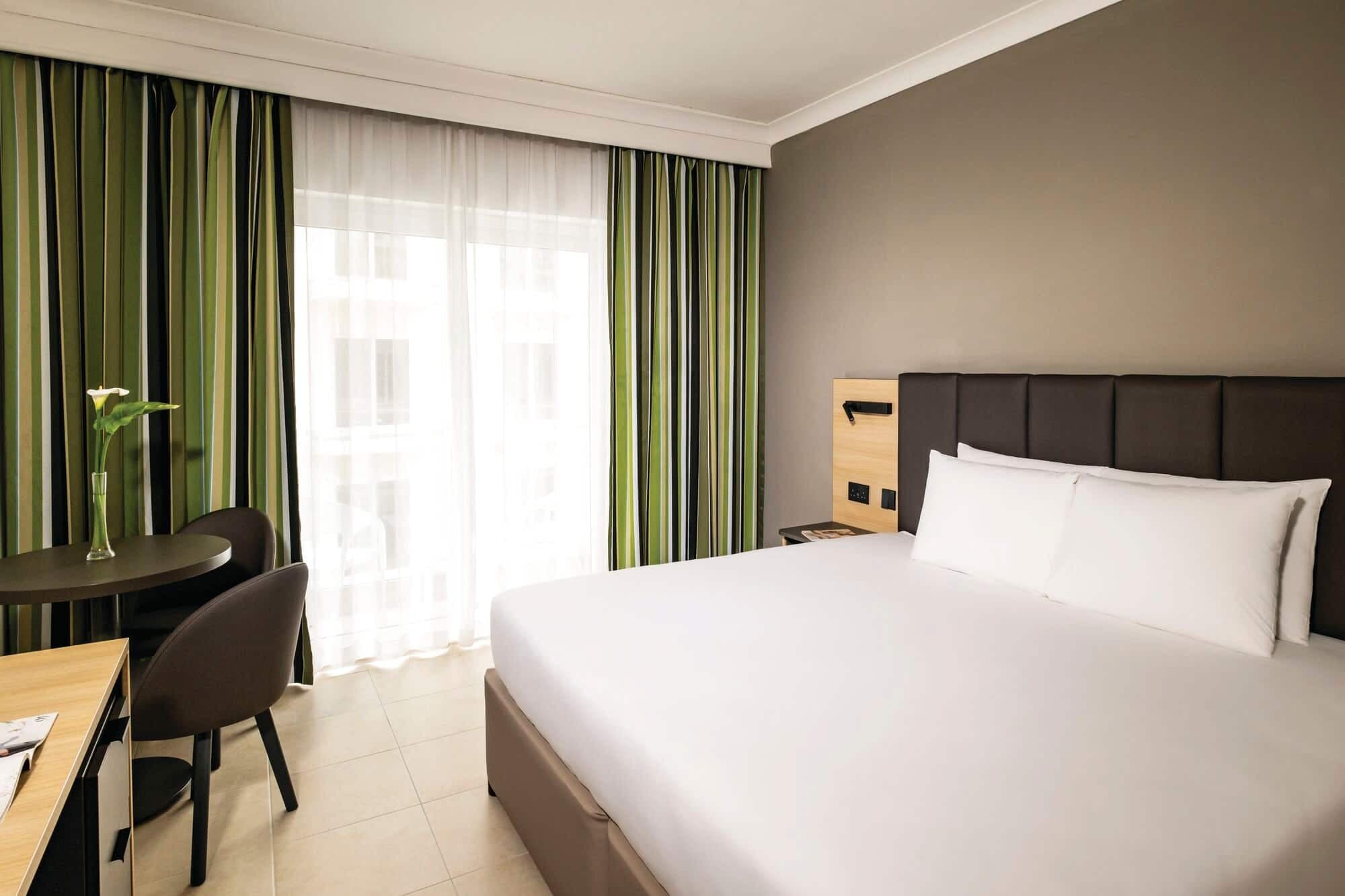 Qawra Palace Resort - photo 2