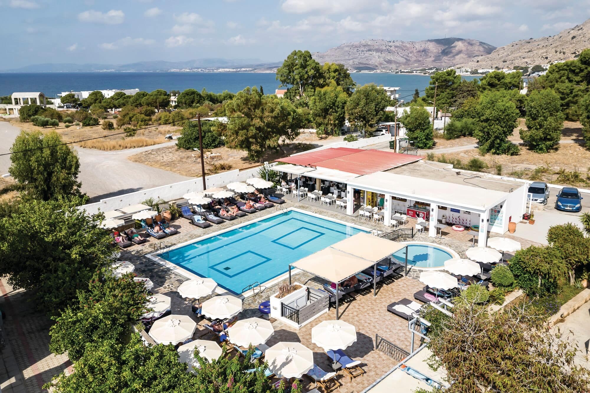 Amfitriti Hotel & Studios - main photo