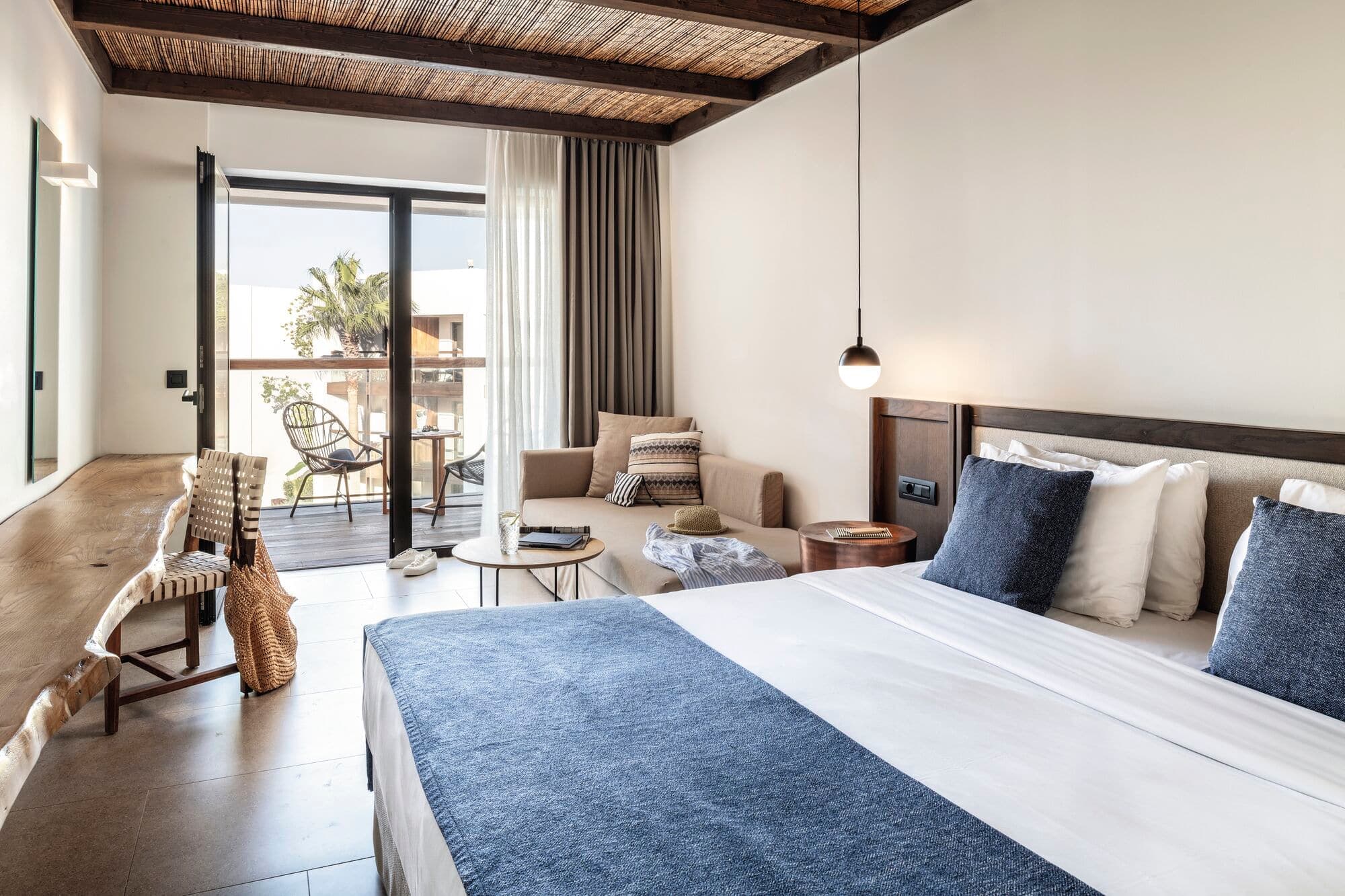 Luxury Beach Retreat - photo 2