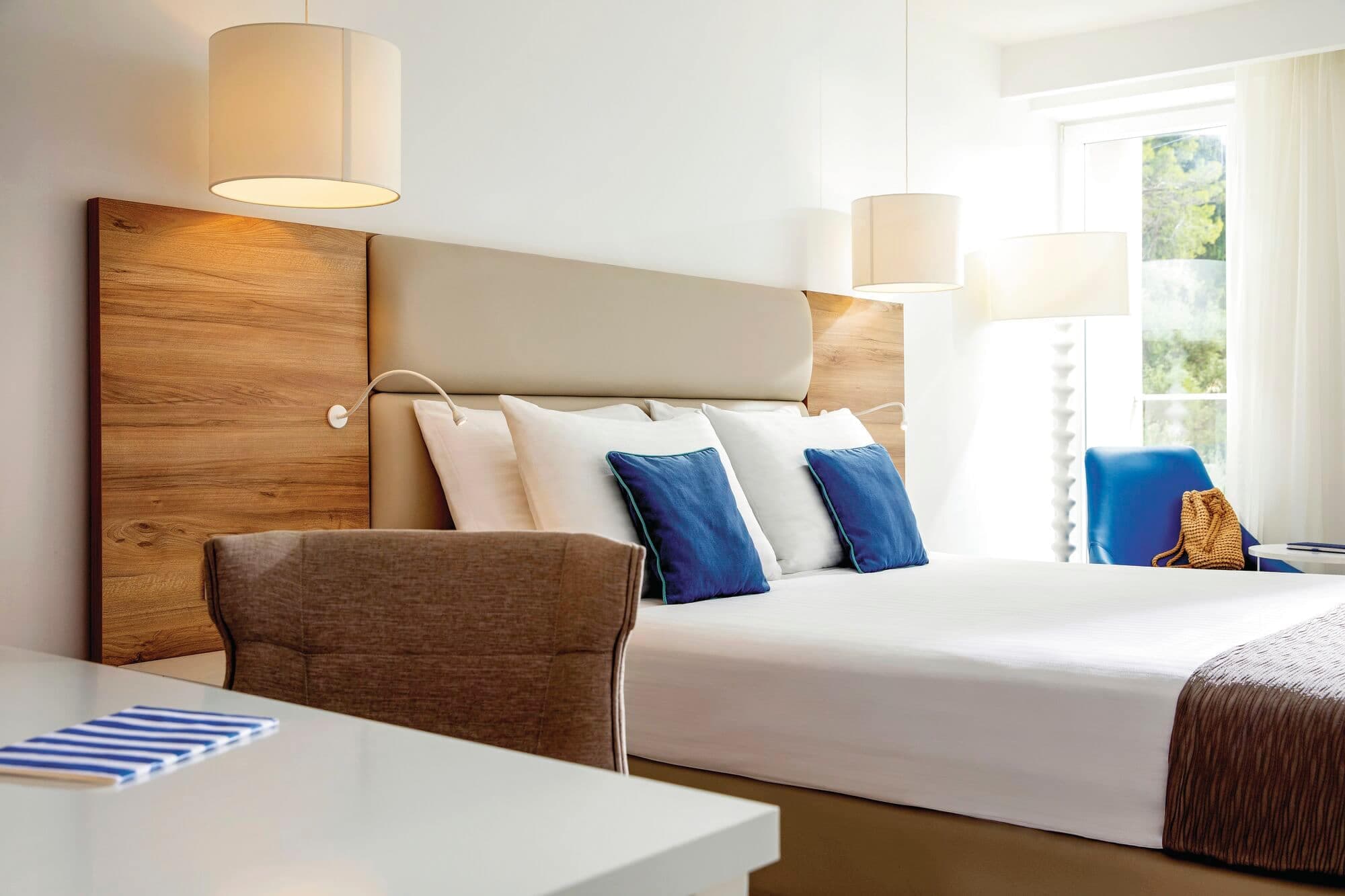 Adults-Only Beach Luxury - photo 2