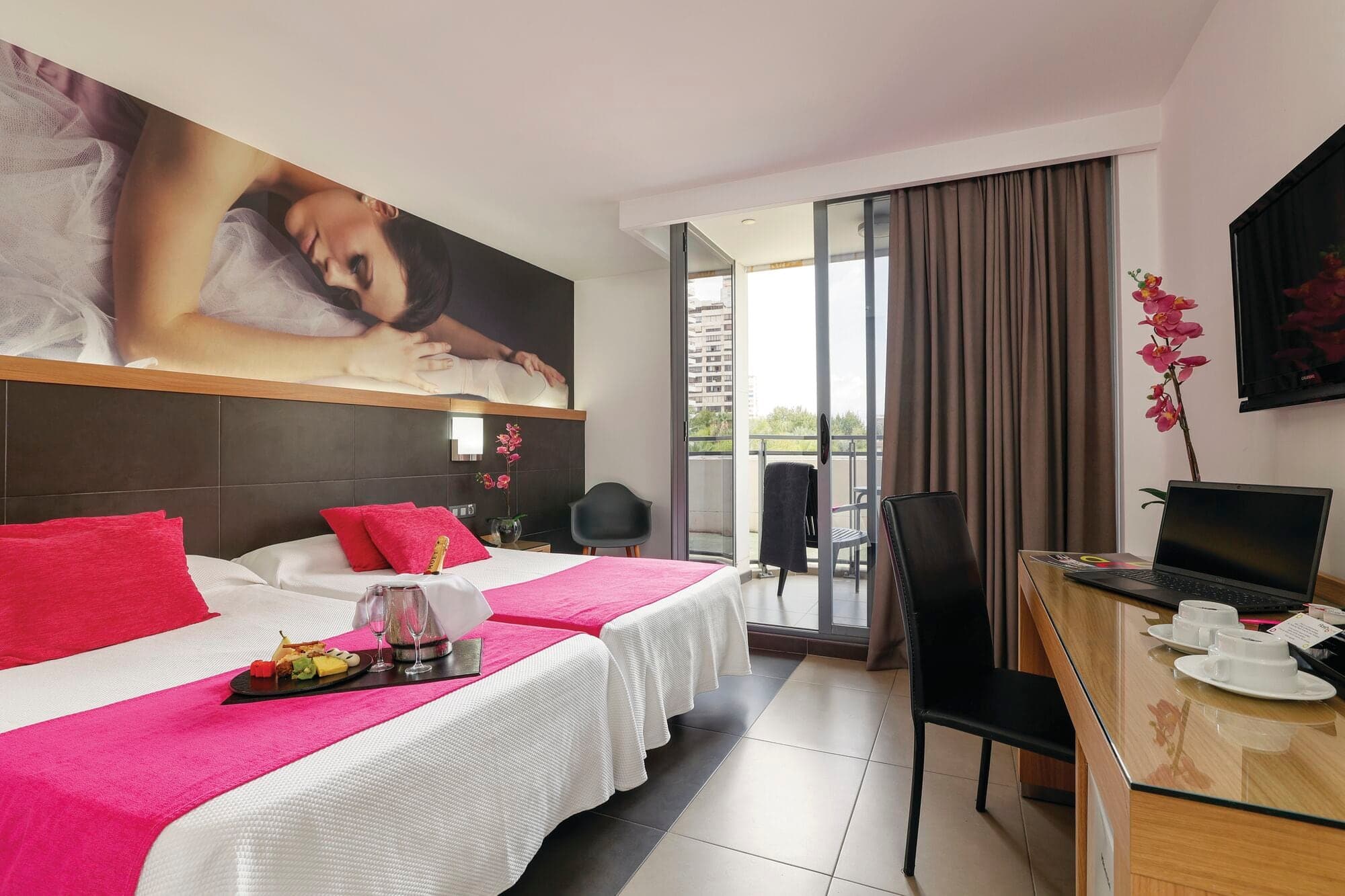 Flash Hotel - photo 2
