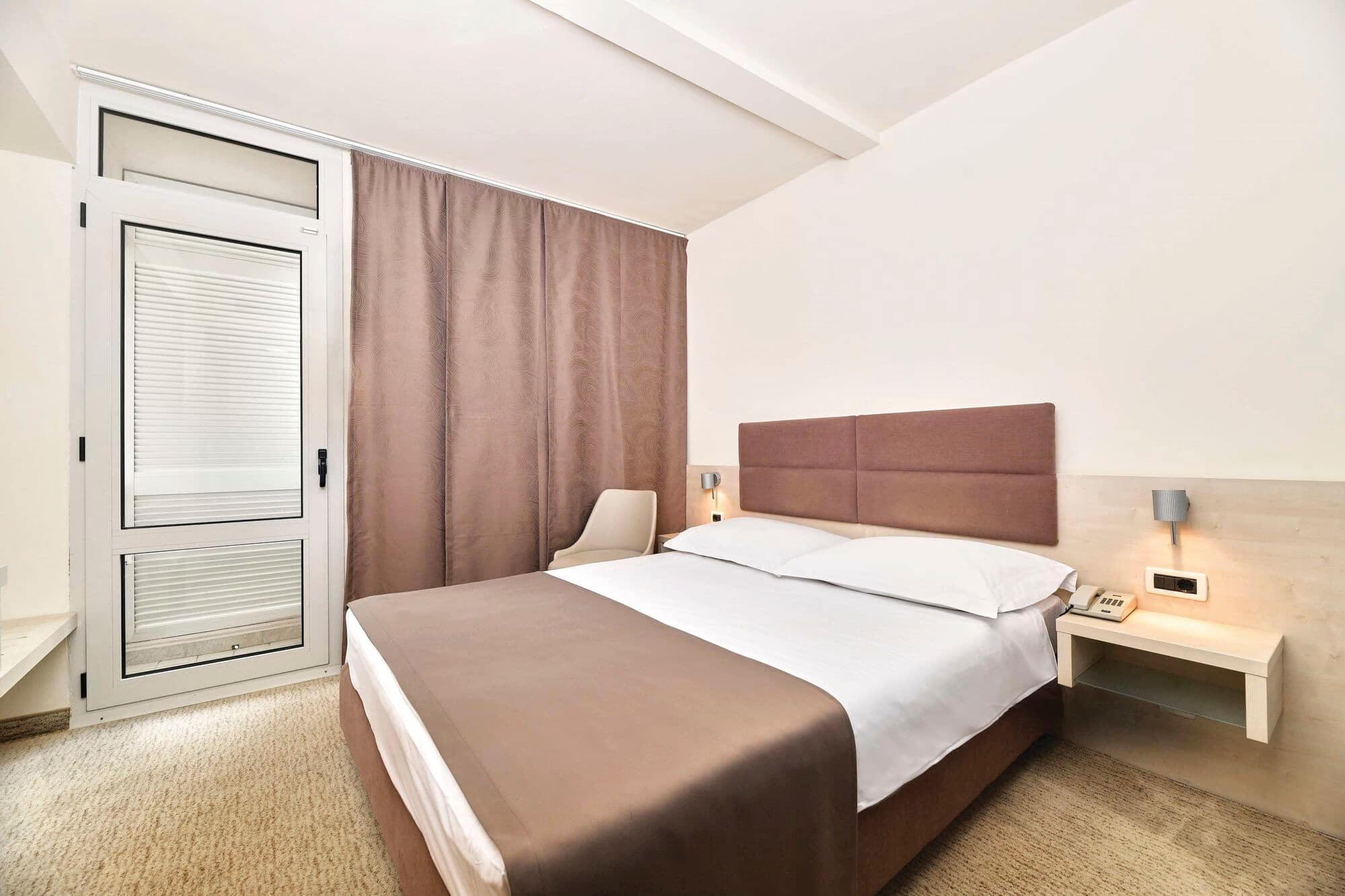 Hotel Mediteran Plava Lag - photo 2