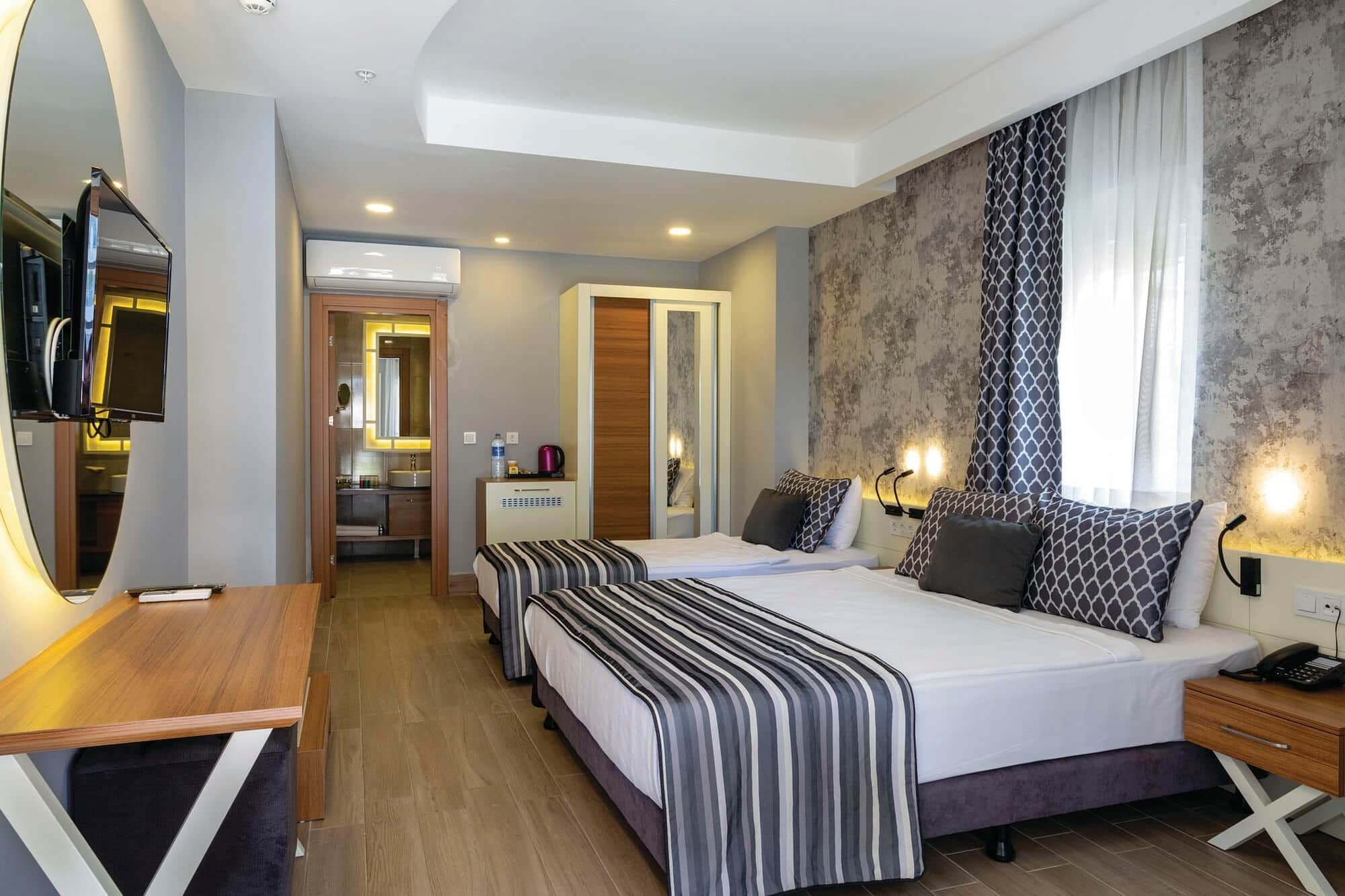 Greenwood Suites Resort - photo 2